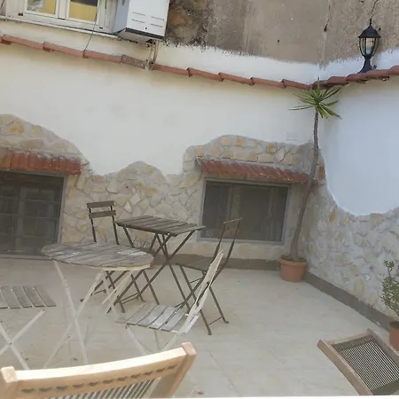 Residenza Il Castello Konukevi