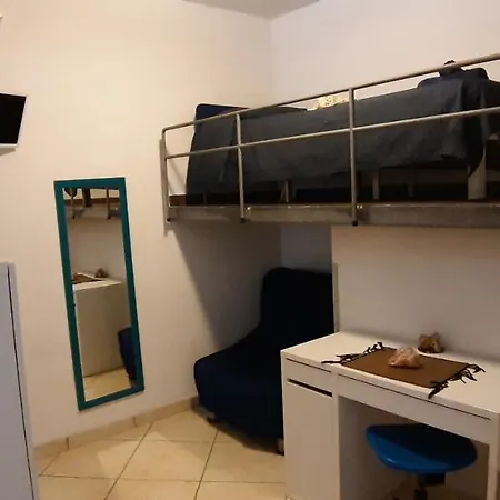 Konukevi Residenza Il Castello Napoli